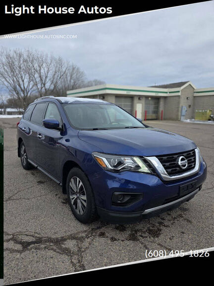 2017 NISSAN Pathfinder