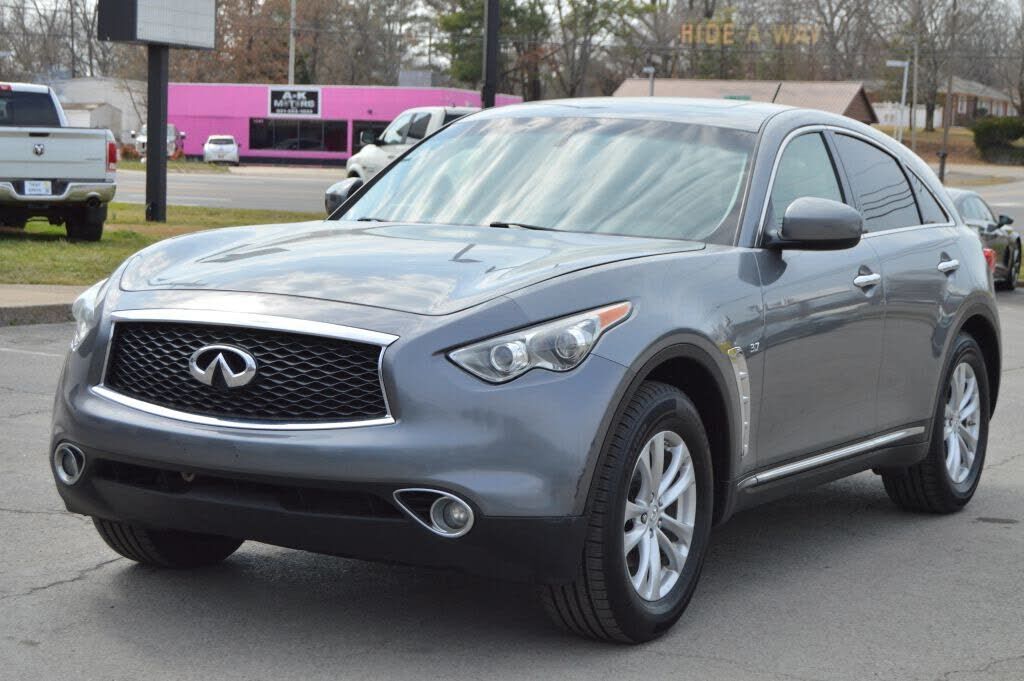2017 INFINITI QX70