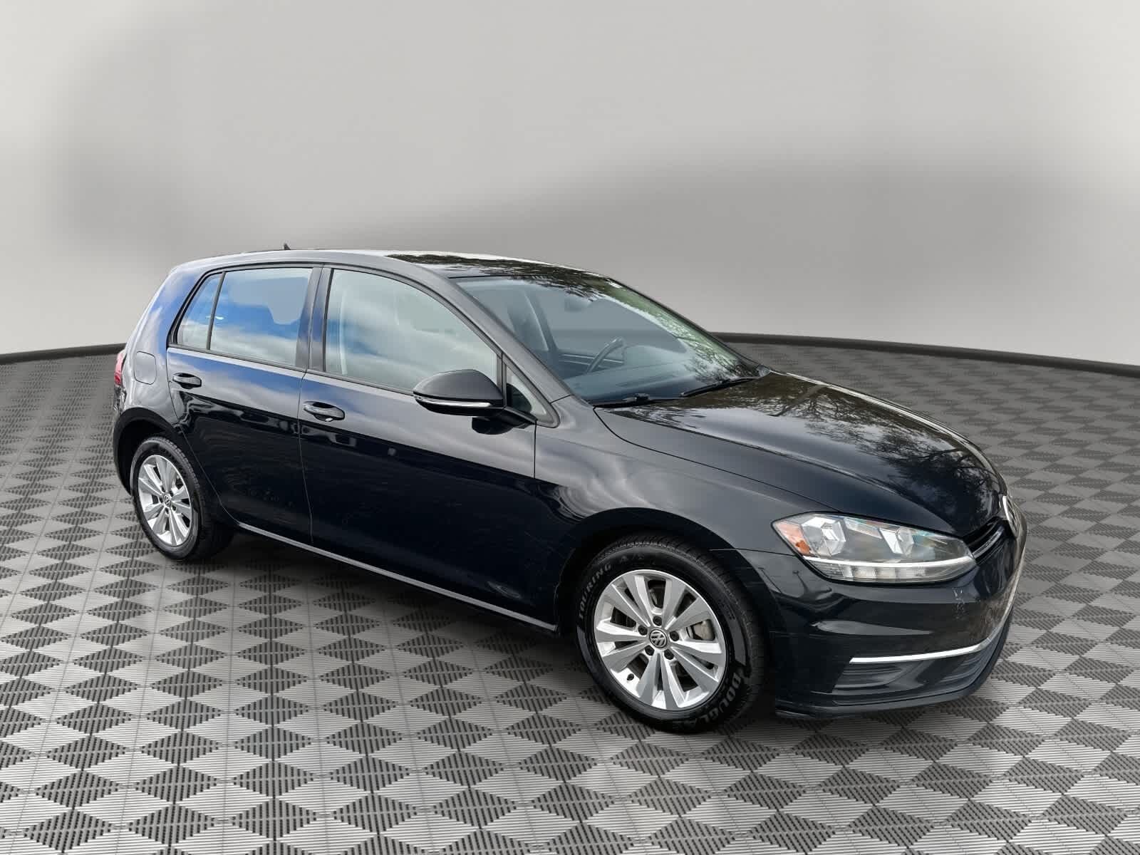 2021 VOLKSWAGEN Golf