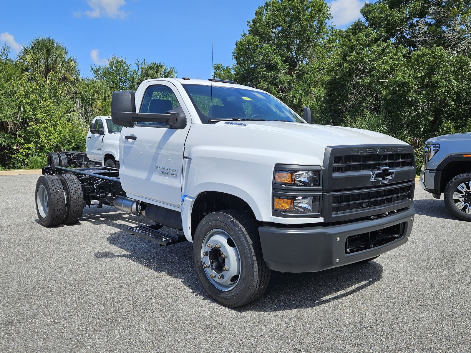 2024 GMC Silverado Medium Duty