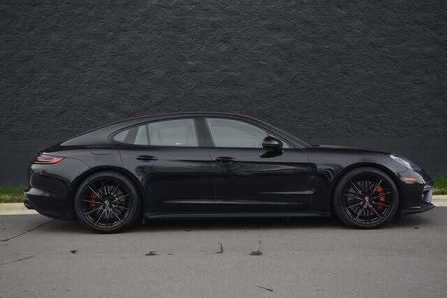 2017 PORSCHE Panamera