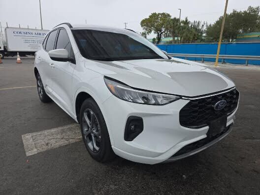 2023 FORD Escape