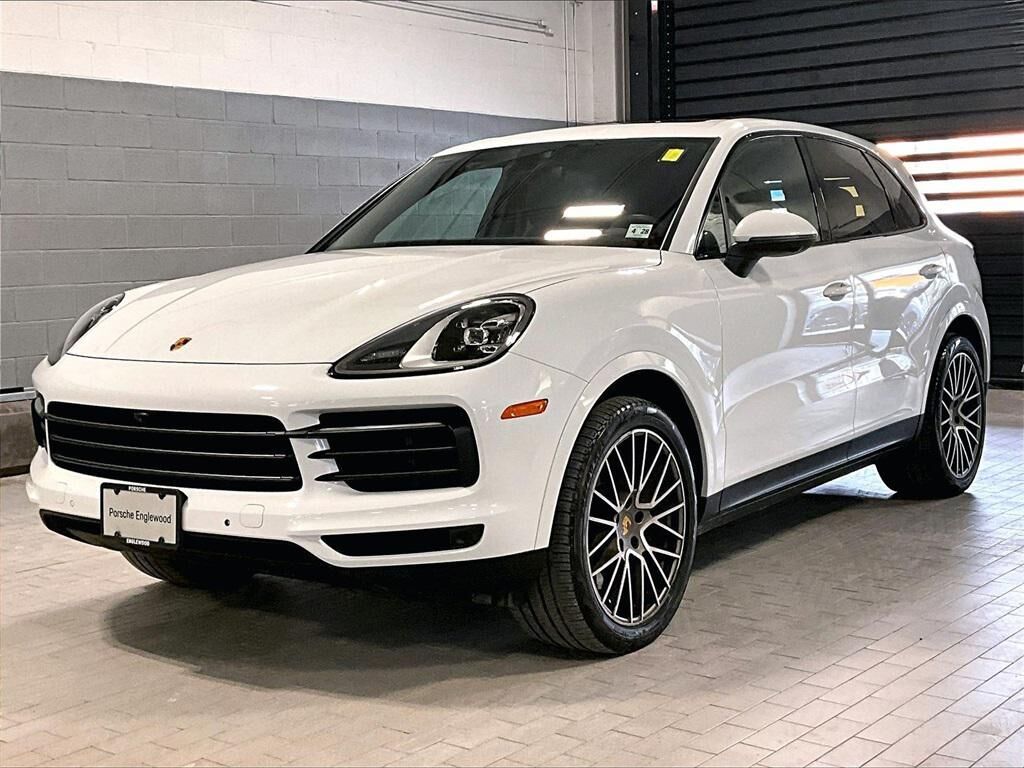 2023 PORSCHE Cayenne