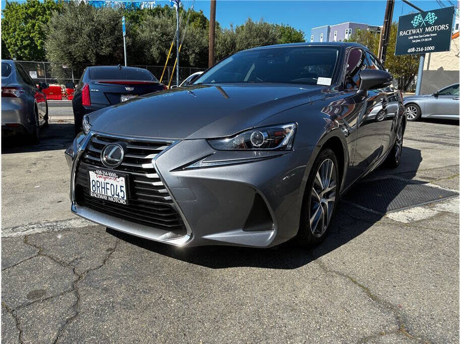 2020 LEXUS IS