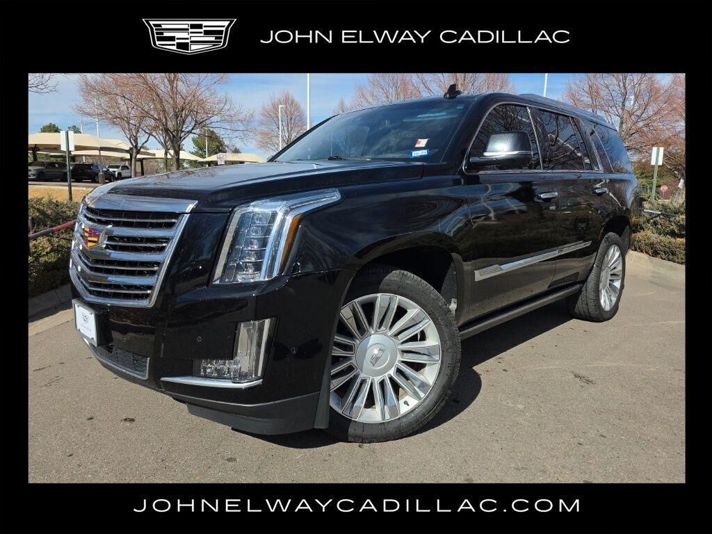 2017 CADILLAC Escalade