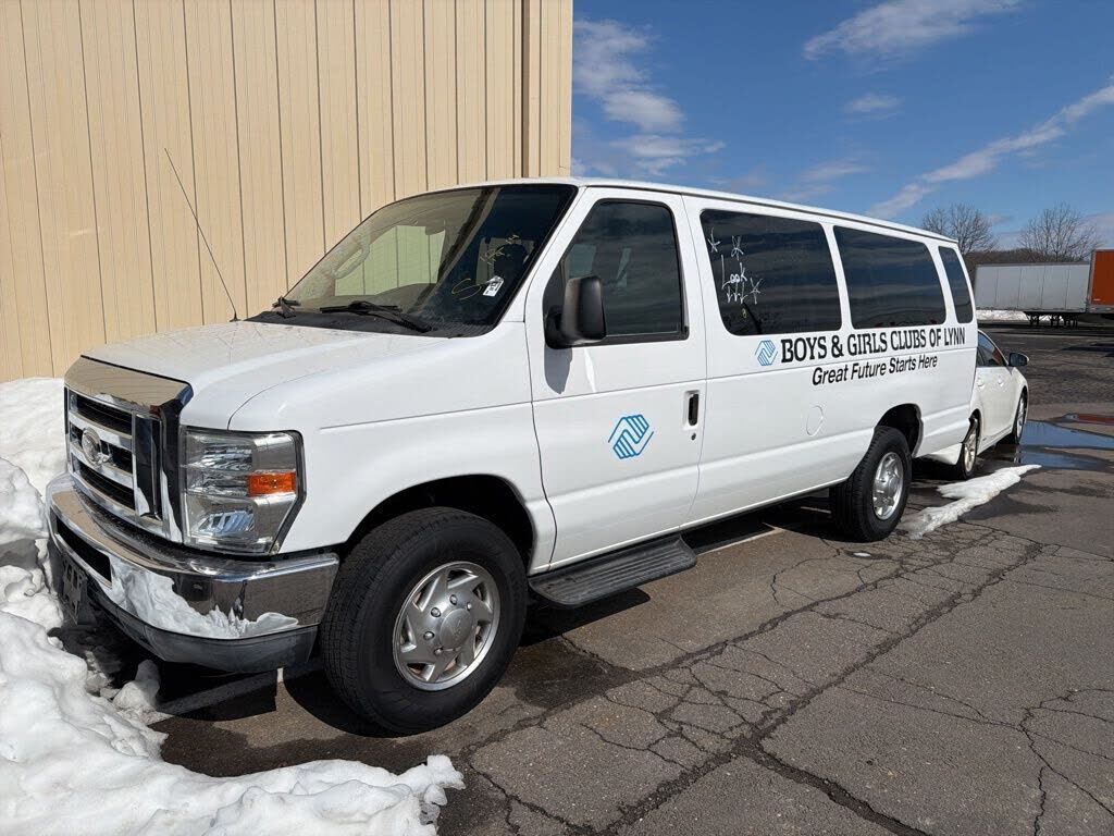 2010 FORD E-350