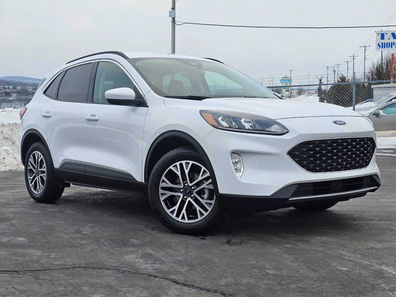 2020 FORD Escape