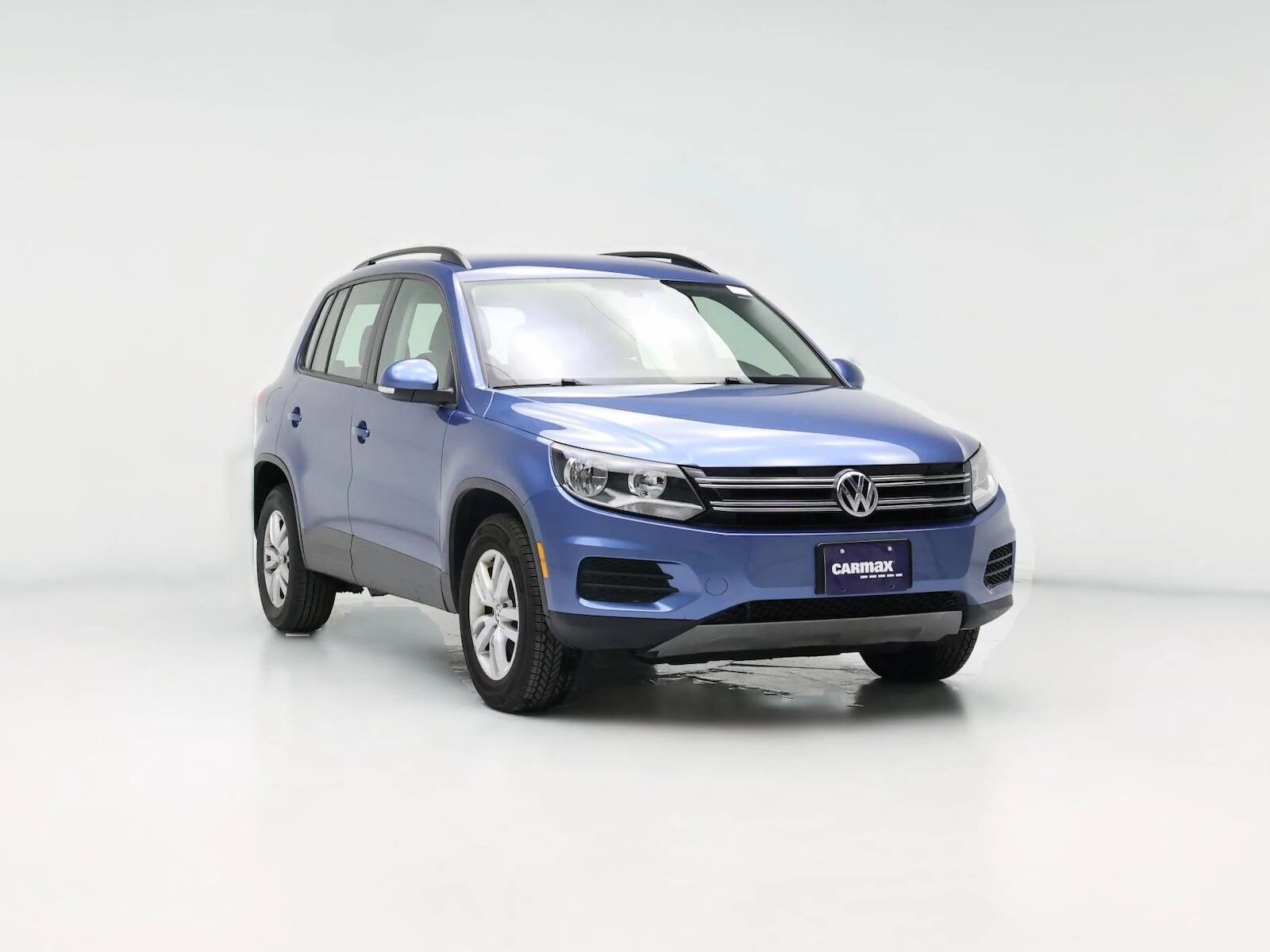 2017 VOLKSWAGEN Tiguan