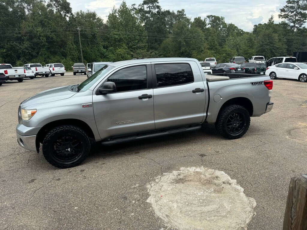 2011 TOYOTA Tundra