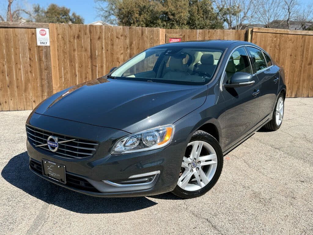 2015 VOLVO S60
