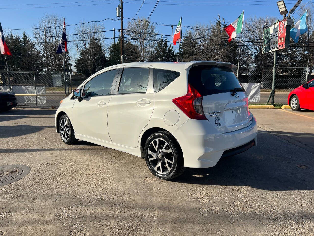 2015 NISSAN Versa
