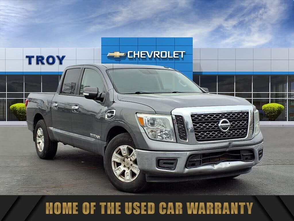 2017 NISSAN Titan