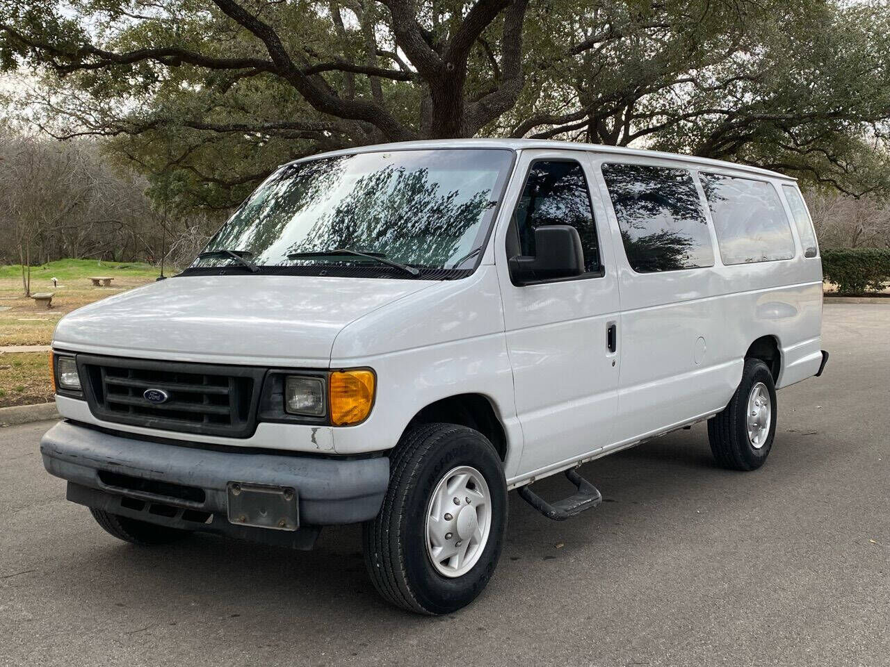 2006 FORD E-350