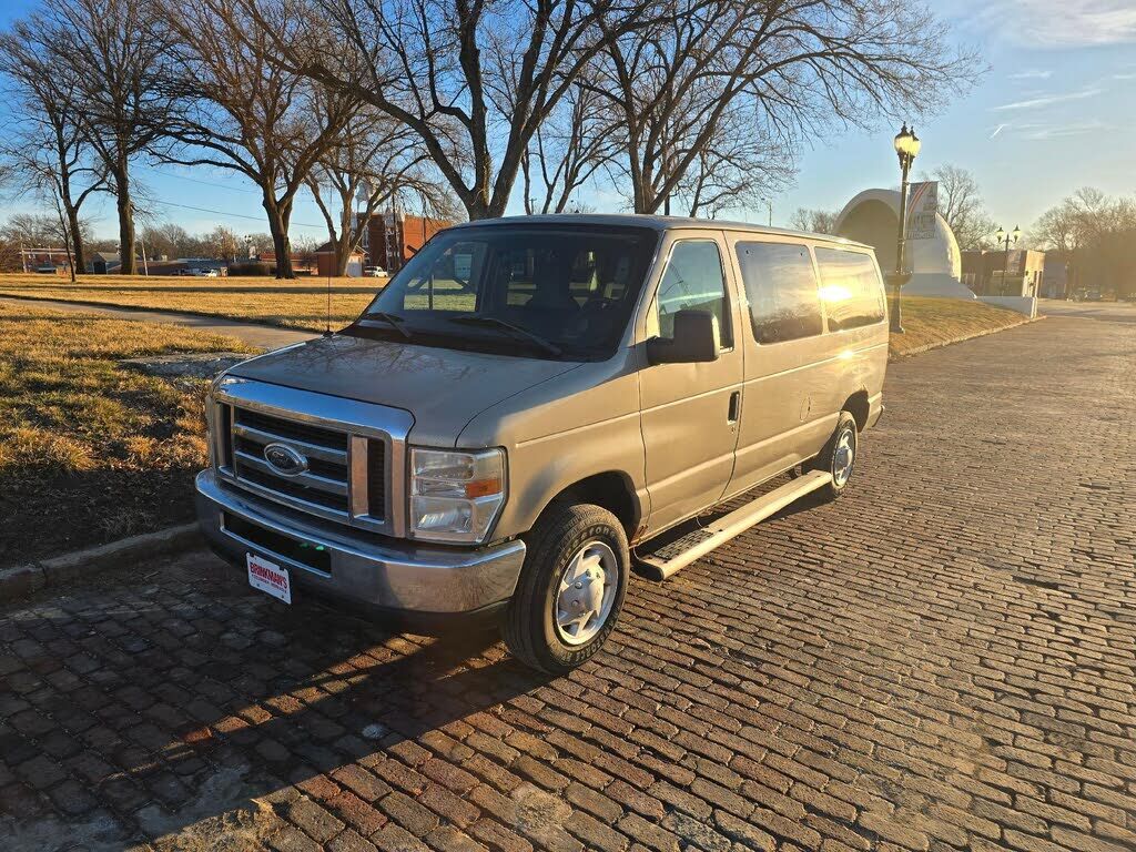 2009 FORD E-350