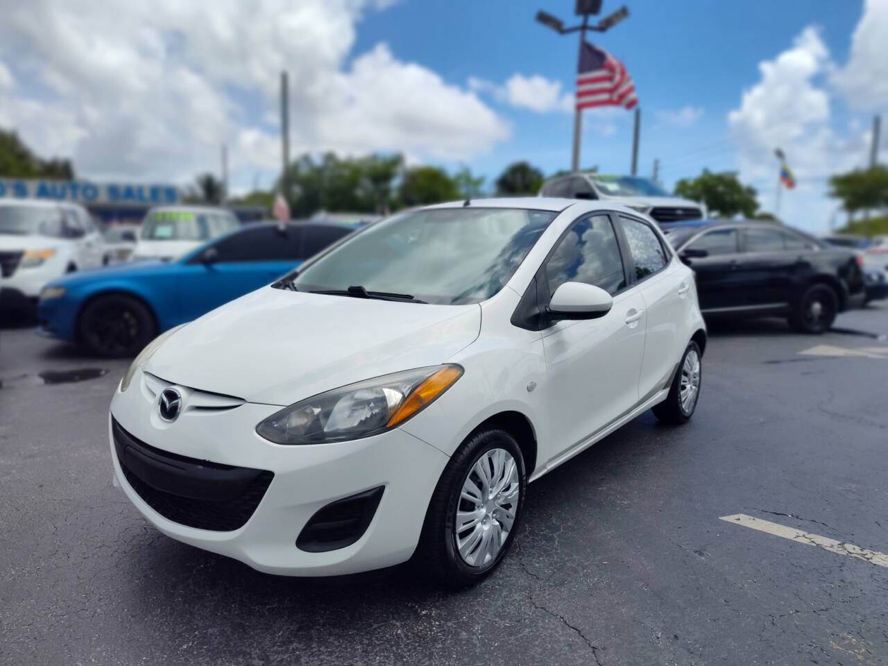 2011 MAZDA Mazda2