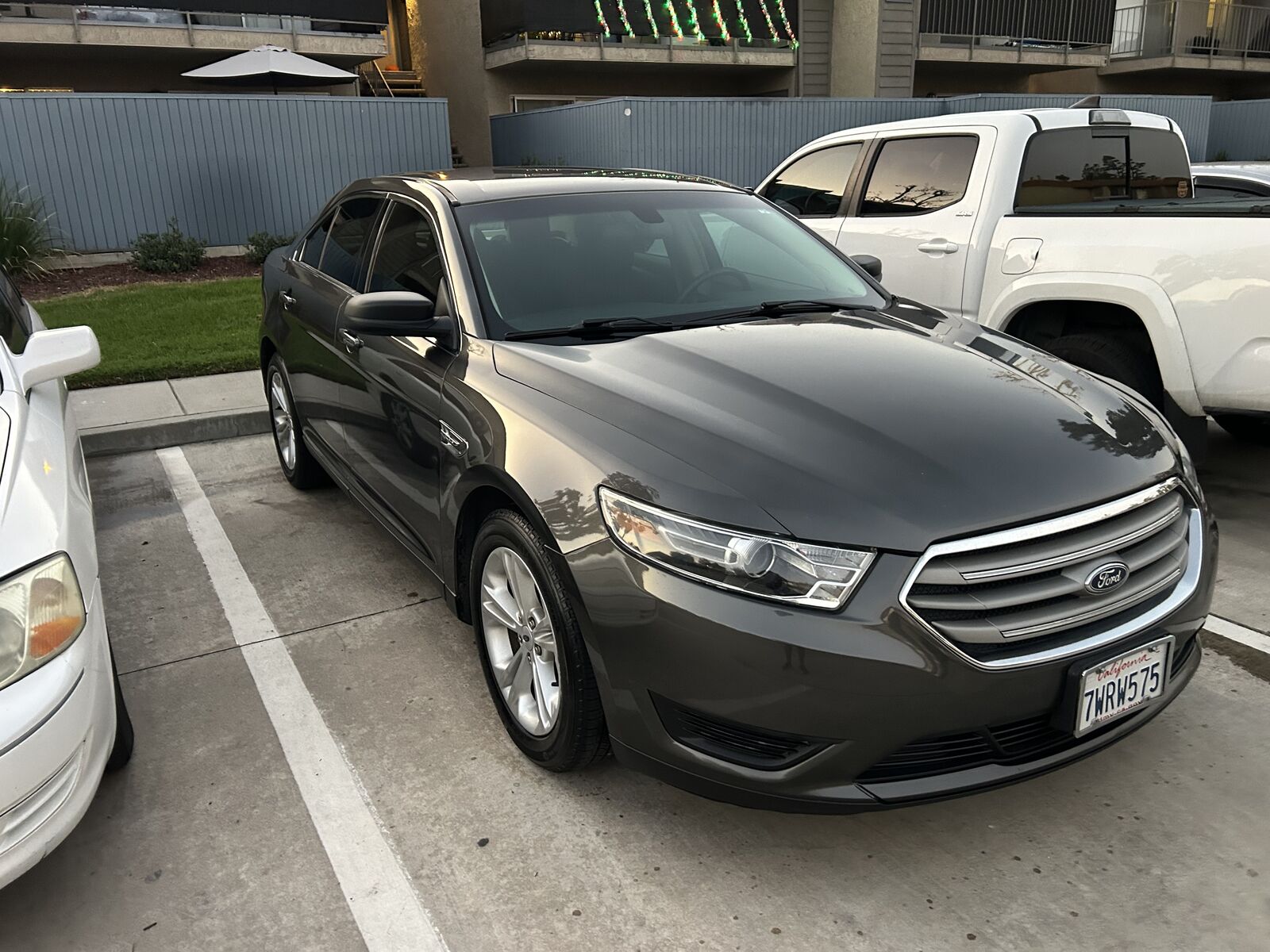 2017 FORD Taurus
