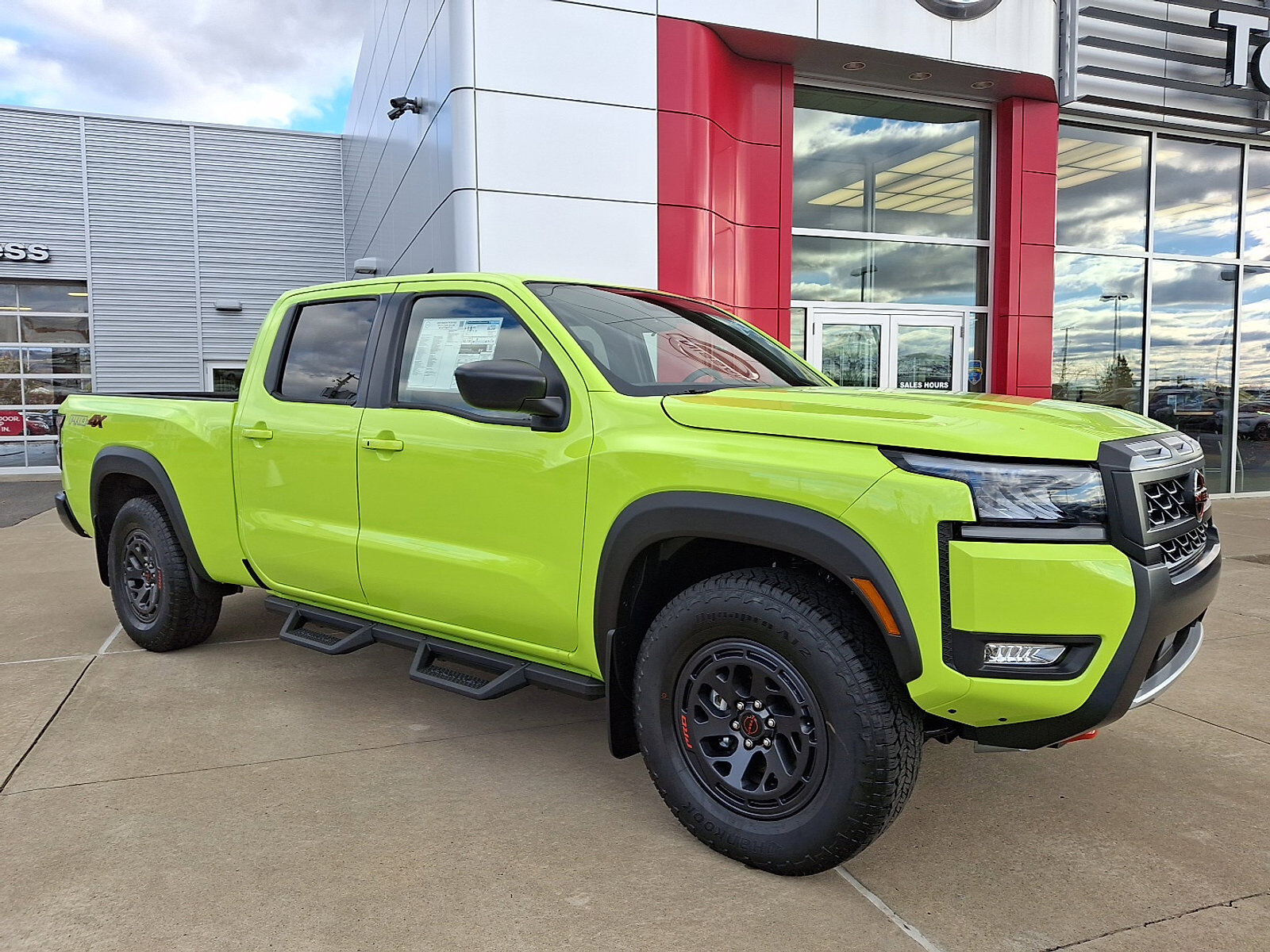 2026 NISSAN Frontier
