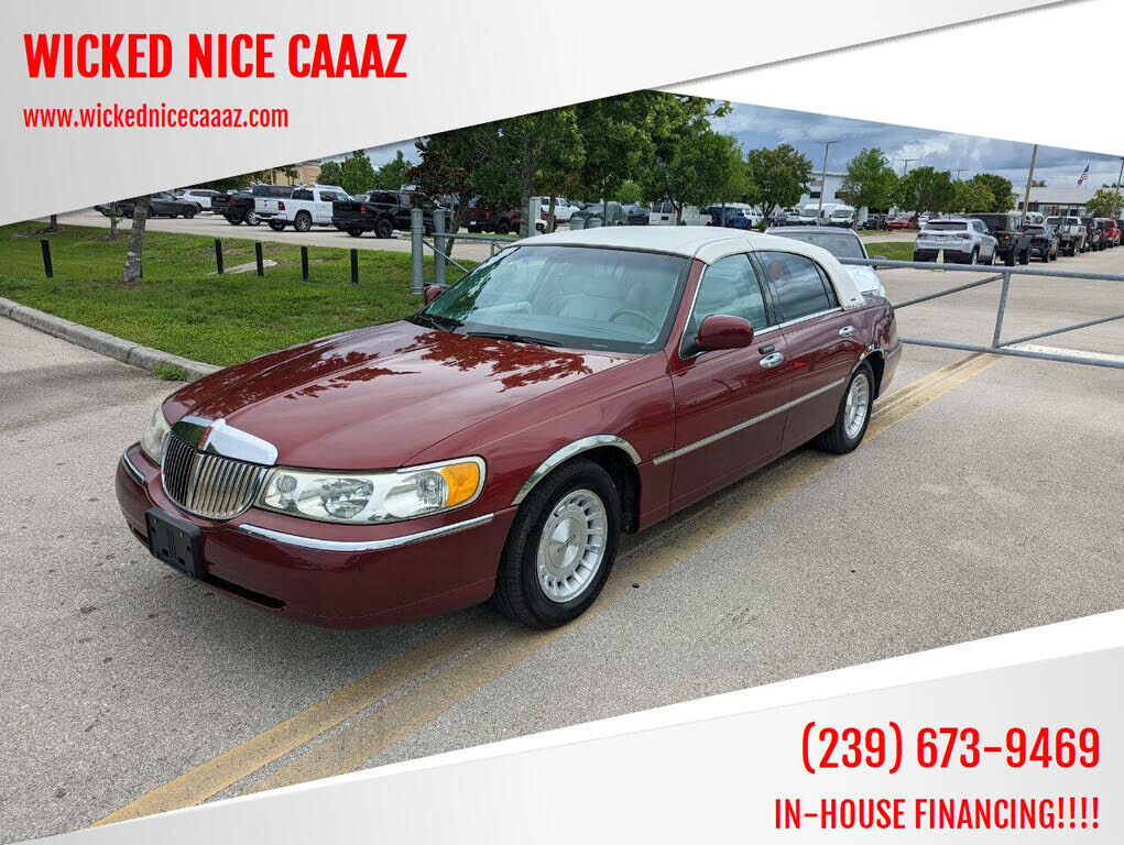 1998 LINCOLN Town Car