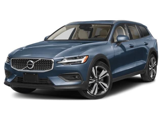 2024 VOLVO V60CC