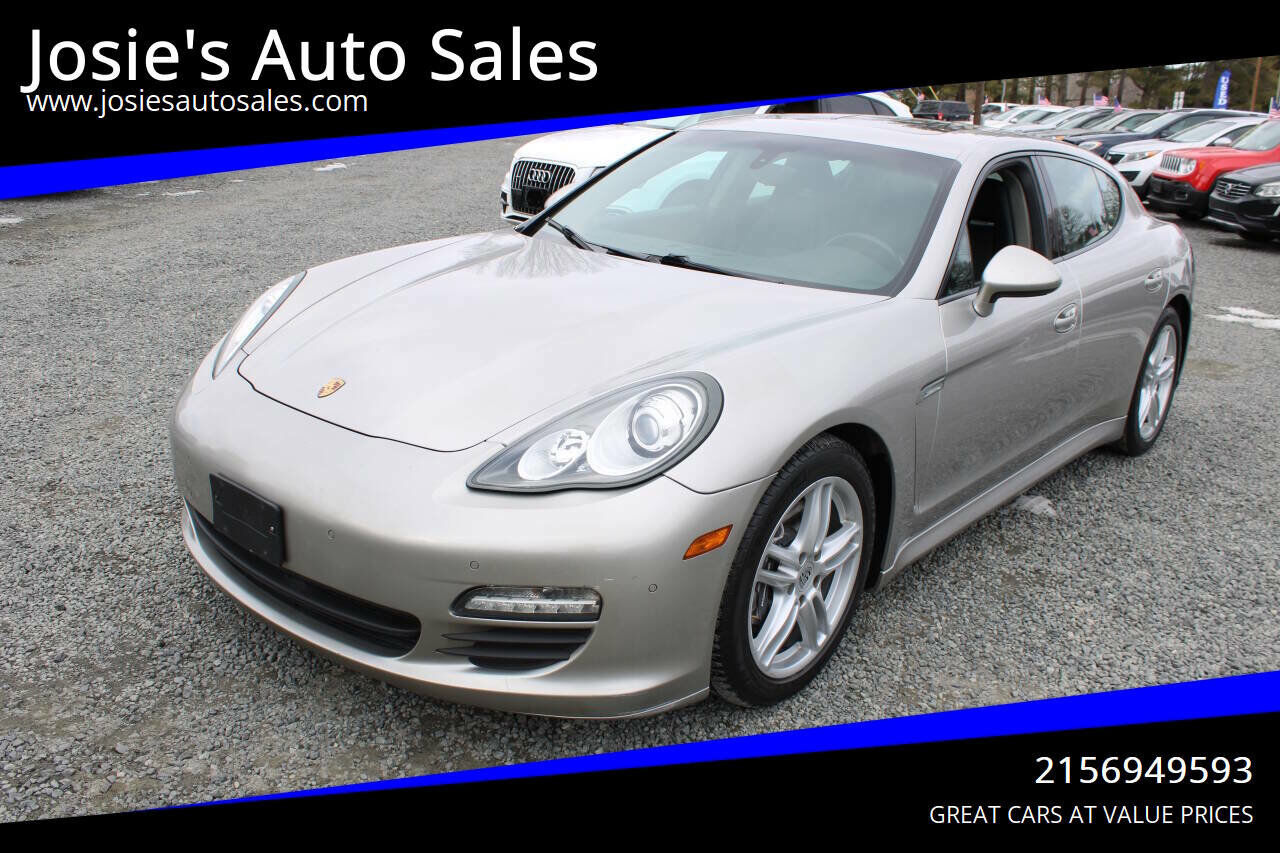 2011 PORSCHE Panamera