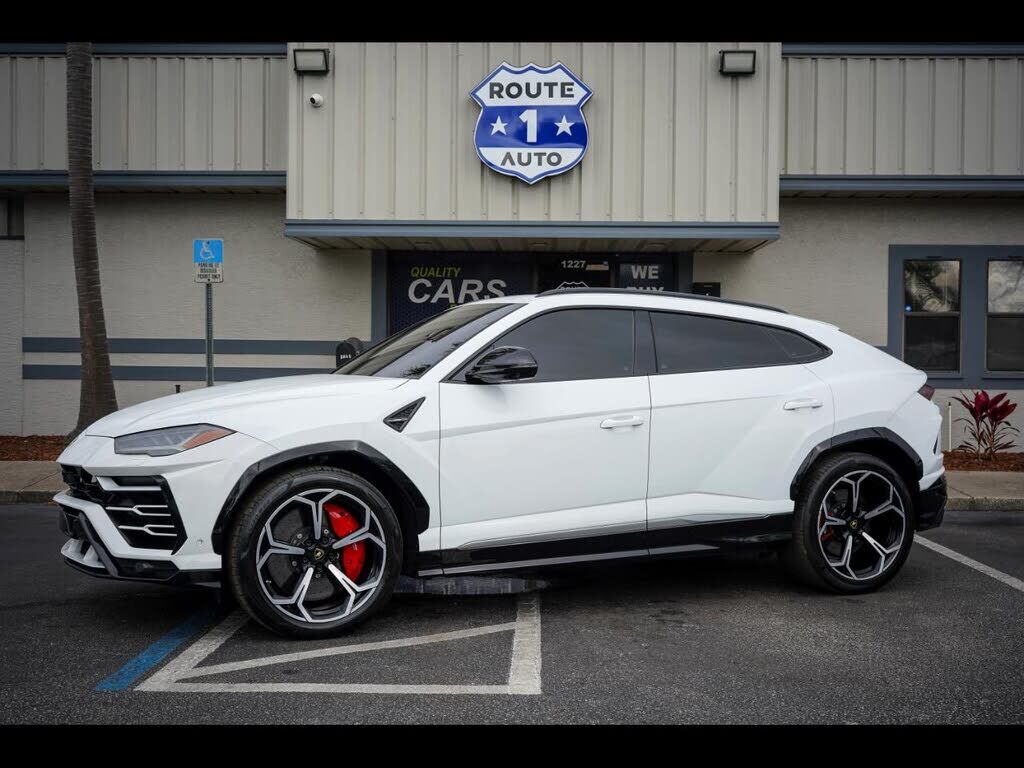 2019 LAMBORGHINI URUS