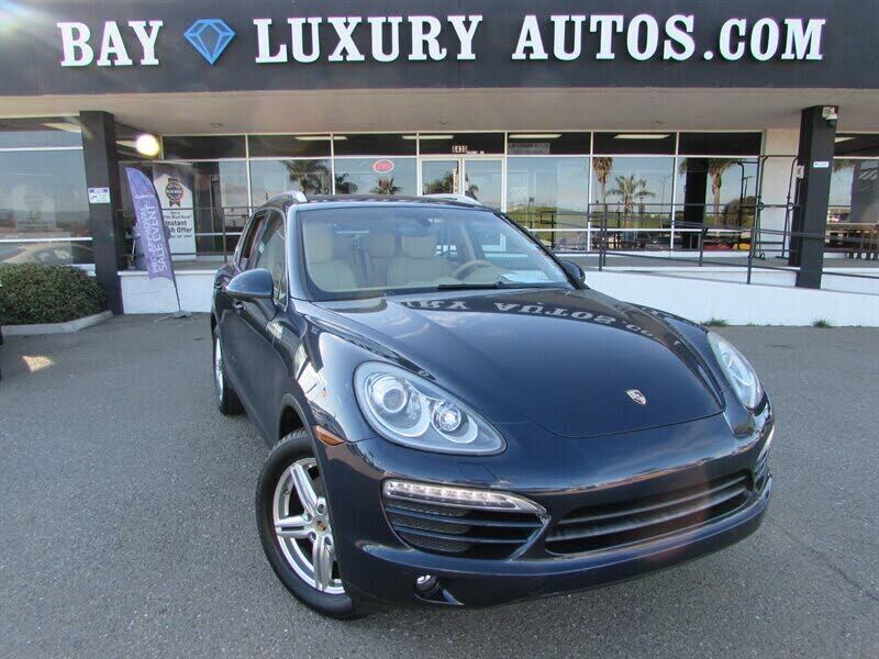 2013 PORSCHE Cayenne