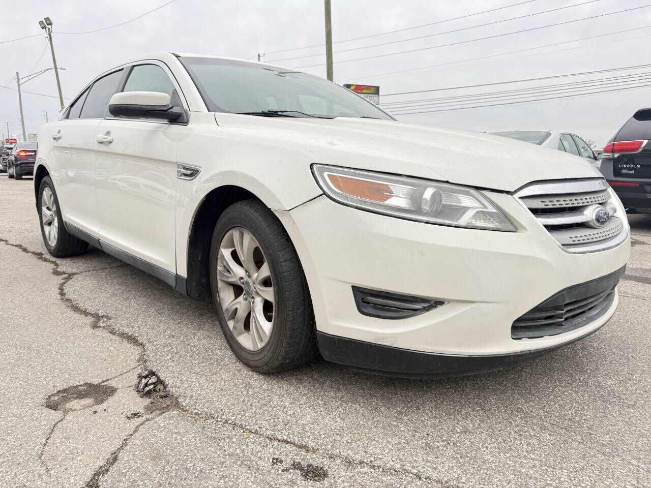 2011 FORD Taurus