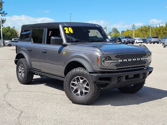 2024 FORD Bronco