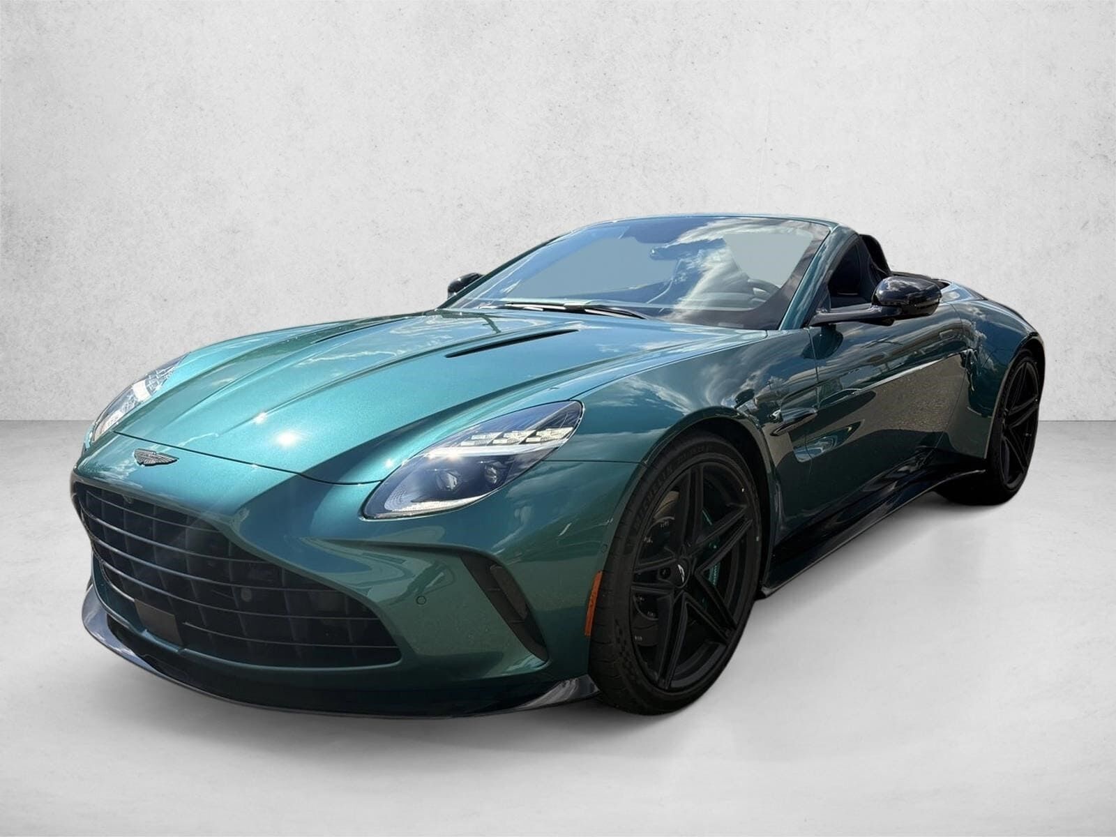 2026 ASTON MARTIN Vantage