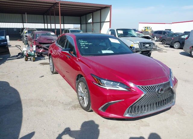 2021 LEXUS ES