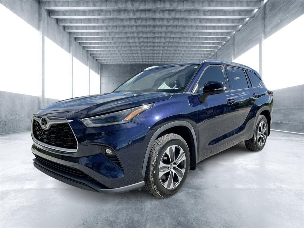 2021 TOYOTA Highlander