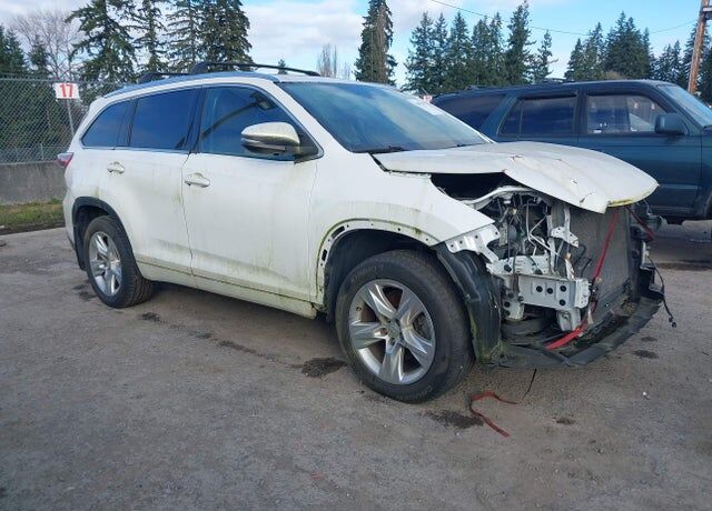 2015 TOYOTA Highlander