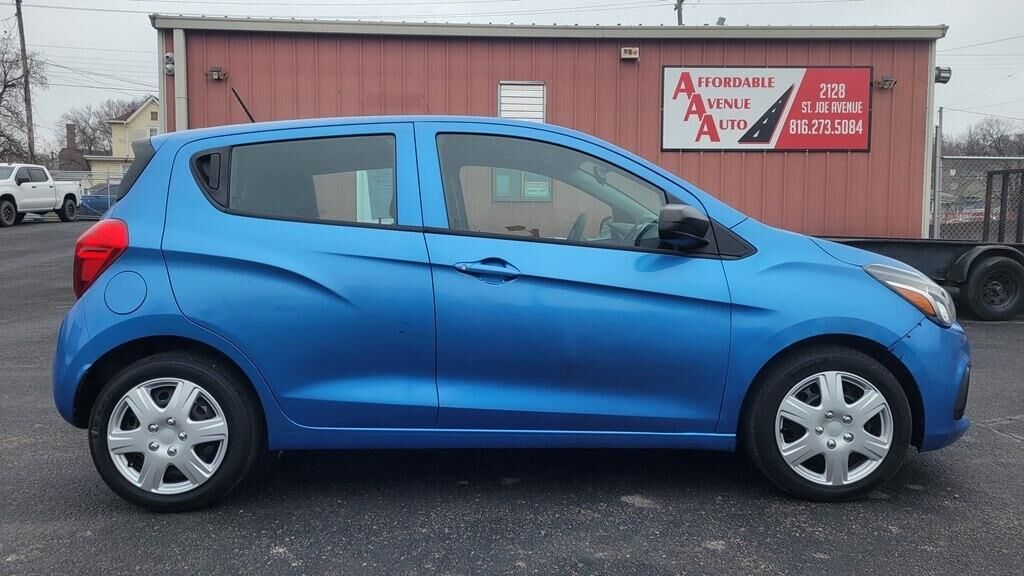 2017 CHEVROLET Spark