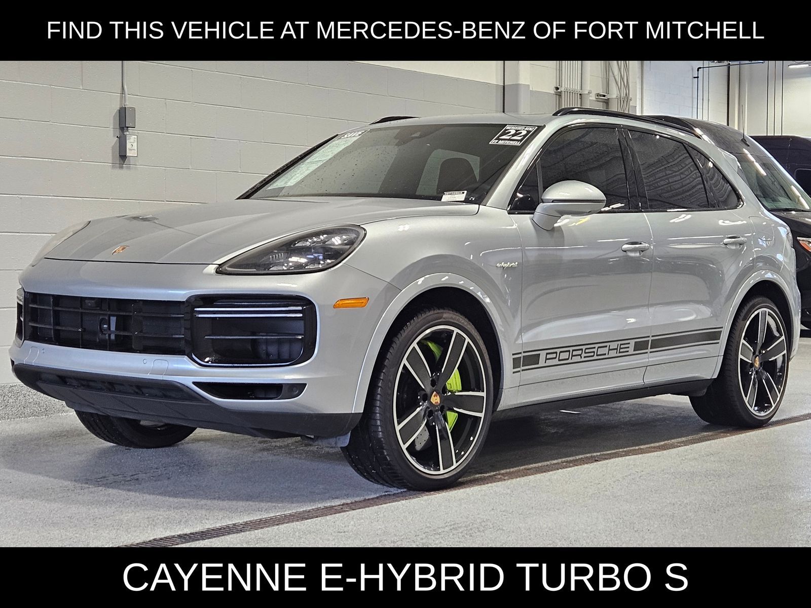 2022 PORSCHE Cayenne