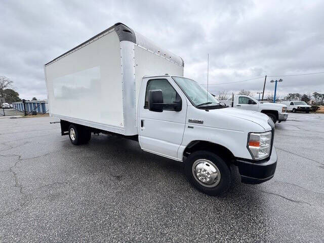 2019 FORD E-350