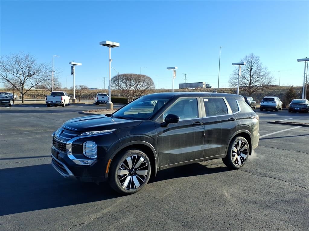 2026 MITSUBISHI Outlander