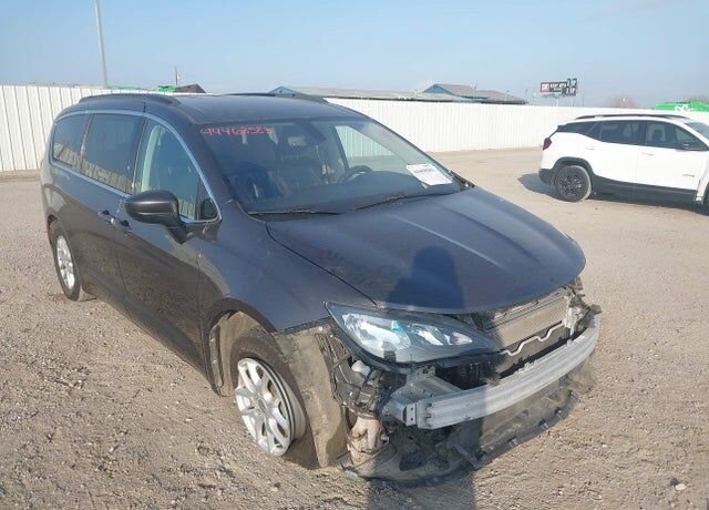 2020 CHRYSLER Voyager