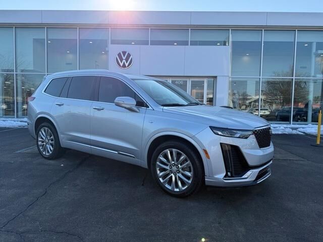 2020 CADILLAC XT6