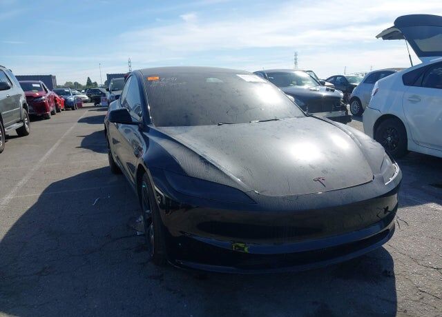 2025 TESLA Model 3