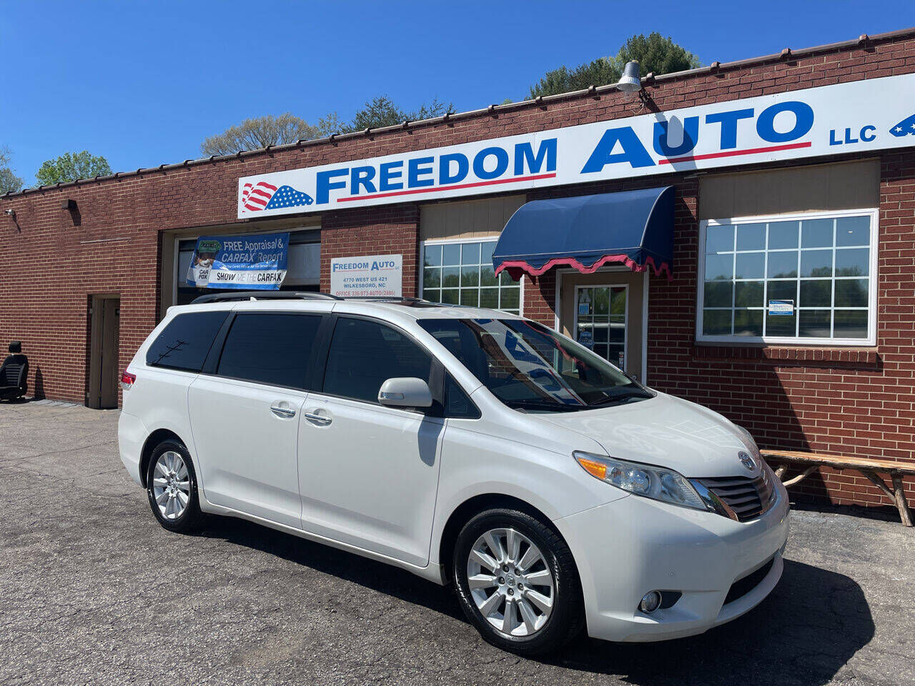 2014 TOYOTA Sienna