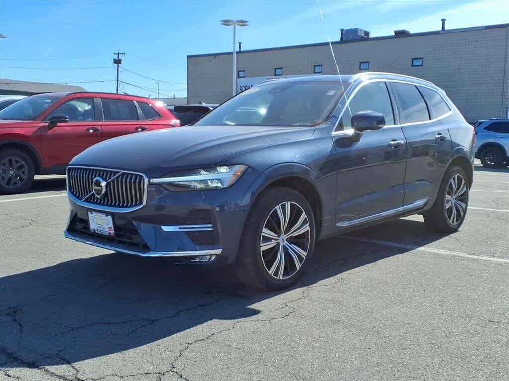 2022 VOLVO XC60