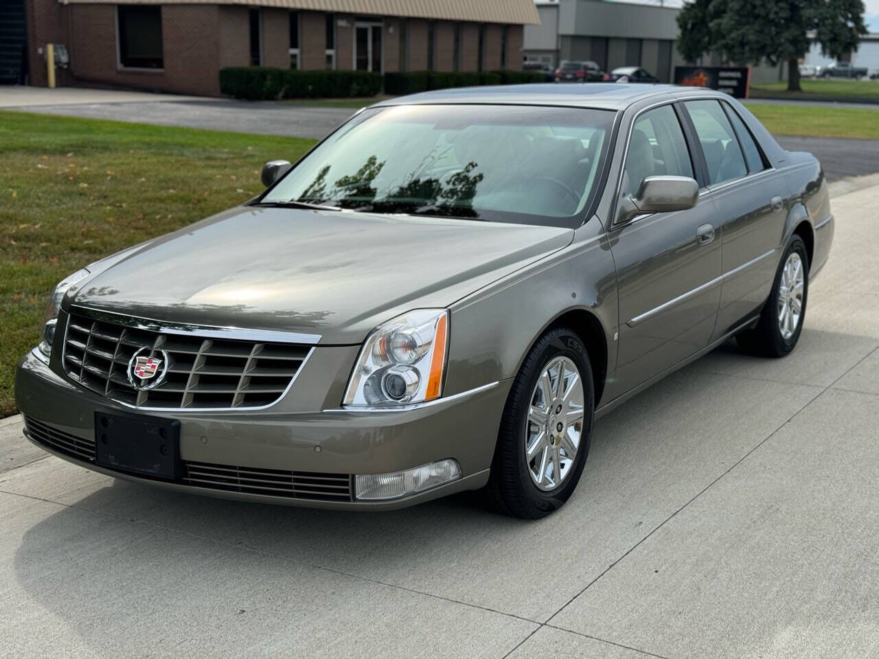 2010 CADILLAC DTS