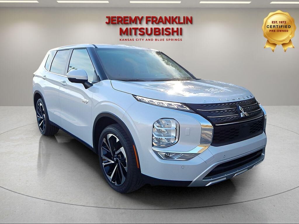2025 MITSUBISHI Outlander