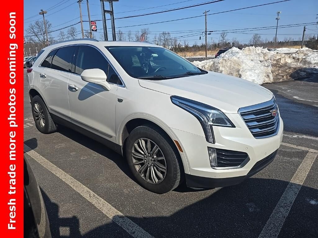 2017 CADILLAC XT5