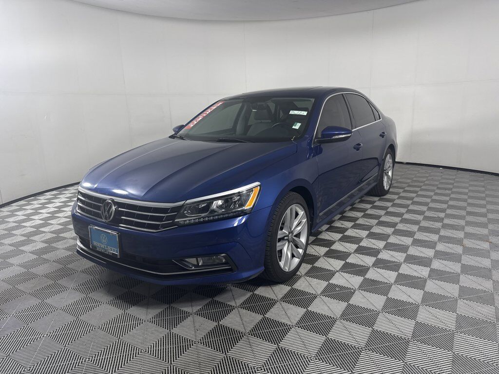 2017 VOLKSWAGEN Passat