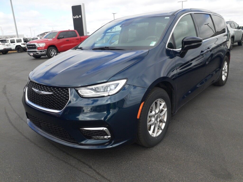 2025 CHRYSLER Pacifica