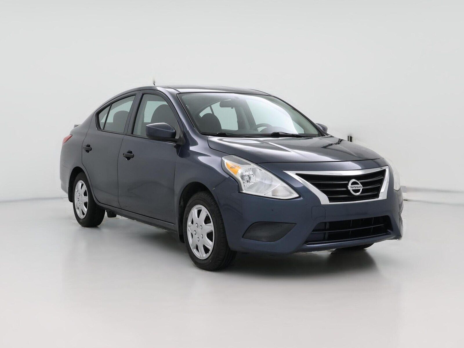 2017 NISSAN Versa