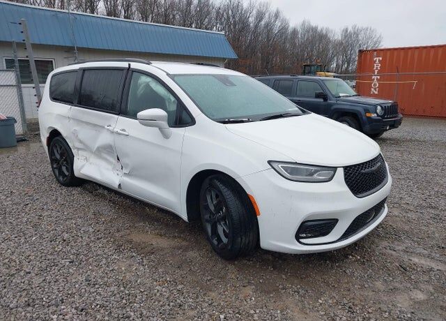 2022 CHRYSLER Pacifica