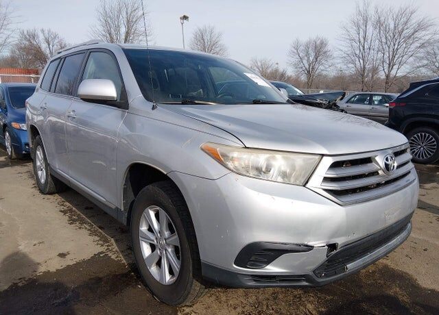 2011 TOYOTA Highlander