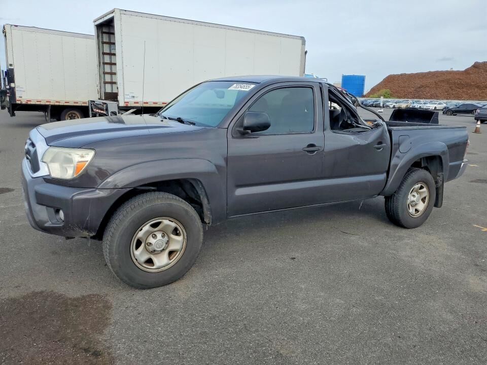 2013 TOYOTA Tacoma